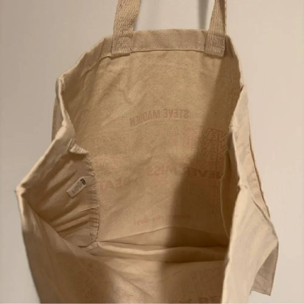 Steve Madden Tote Bag “Never Miss a Beat” Red and Cream Have a Nice Day! - Picture 2 of 3